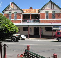 Maclean Hotel - Dalby Accommodation