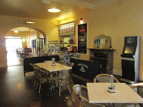 Maclean Hotel - Dalby Accommodation 2