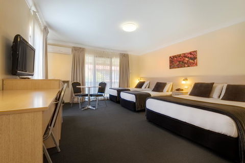 Maclin Lodge Motel - Dalby Accommodation 1