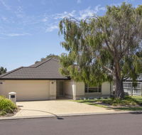 Macs Manor - Dalby Accommodation