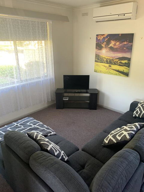 Maffra Short Stay-Thomson House - Dalby Accommodation 3
