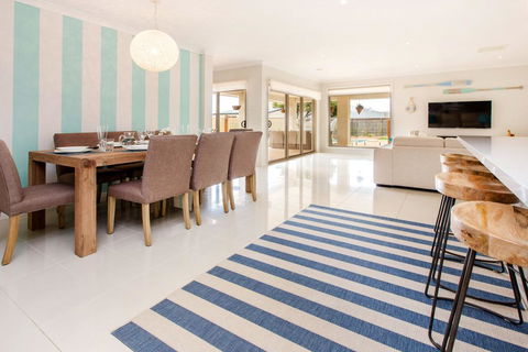 MALIBU - SAFETY BEACH - Dalby Accommodation 1