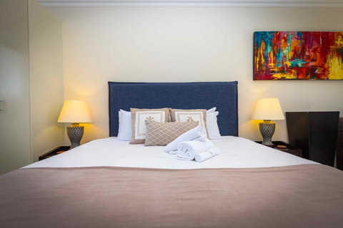 Mandalay Villas - Villa 1 - Dalby Accommodation 2