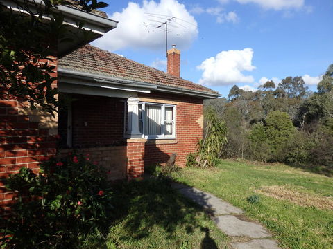 Mandall Avenue - Dalby Accommodation 0