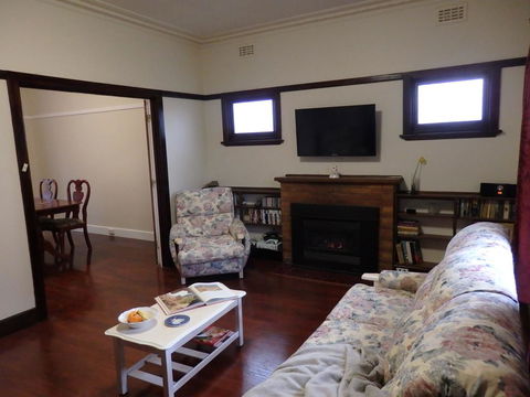Mandall Avenue - Dalby Accommodation 3