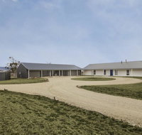 Manna Tree Farm -modern home with majestic views in stunning countryside - Dalby Accommodation