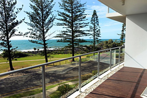 Manta Bargara - Dalby Accommodation 0