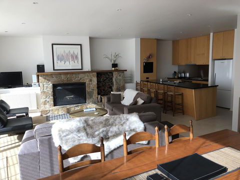 Mark II 2 West - Dalby Accommodation 2