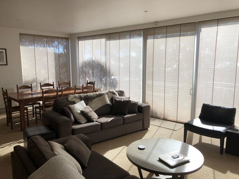 Mark II 2 West - Dalby Accommodation 3