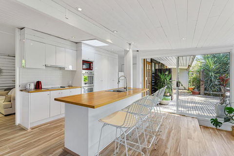 MARTHA COTTAGE - MT MARTHA - Dalby Accommodation 2