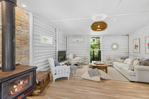 MARTHA COTTAGE - MT MARTHA - Dalby Accommodation 0