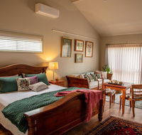 Meander Retreat - Dalby Accommodation