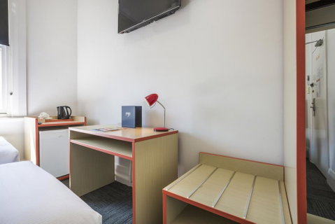 Melton Hotel Auburn - Dalby Accommodation 2