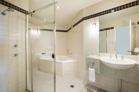 Mermaid Waters Hotel By Nightcap Plus - Dalby Accommodation 3