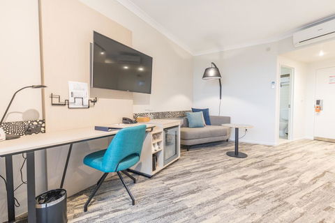 Mermaid Waters Hotel By Nightcap Plus - Dalby Accommodation 2