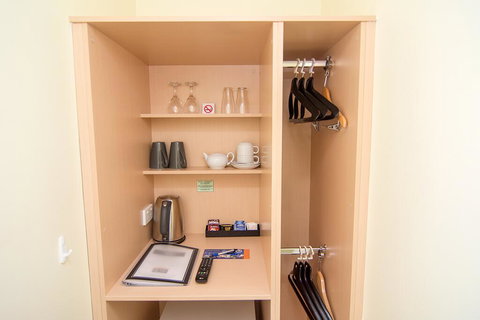 Miami Hotel Melbourne - Dalby Accommodation 2