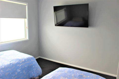 Michael's Place: Brand New Unit Close To Uni & CBD - Dalby Accommodation 1