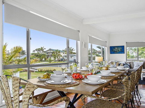 Middle Sea - Perfect For Two Families - Dalby Accommodation 3