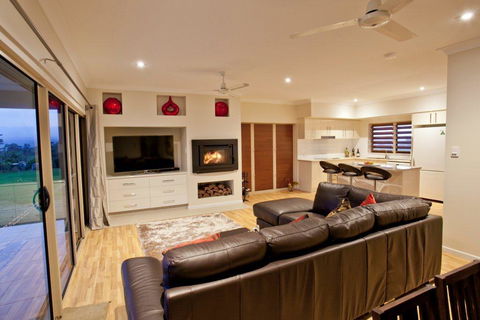 MilaViews - Dalby Accommodation 3