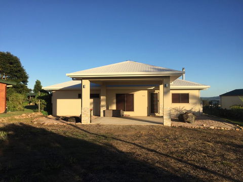 MilaViews - Dalby Accommodation 2