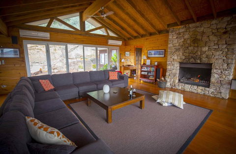 Milbrodale Lodge - Dalby Accommodation 3