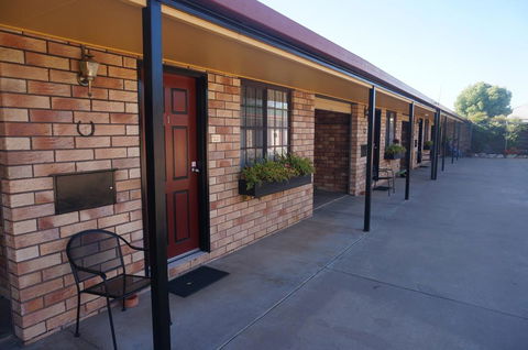 Miles Outback Motel - Dalby Accommodation 2