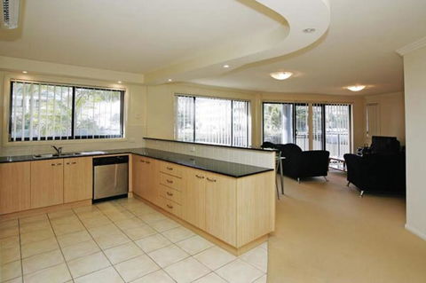 Millenium, Unit 101, Cnr Head & West Sts - Dalby Accommodation 3