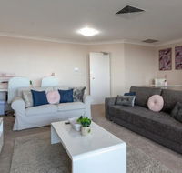 Milsons Point Apartment with Harbour Bridge Views - Dalby Accommodation