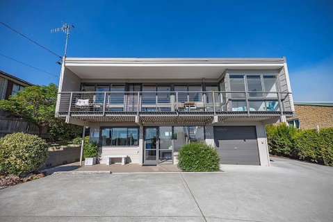 Mimosa Holiday House - Dalby Accommodation 1