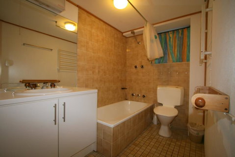 Misty Gables 2/24 Townsend Street - Dalby Accommodation 2