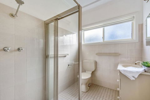 Mitchell Pde 71 Mollymook - Dalby Accommodation 1