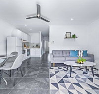 Modern Beach Front Apartment - Dalby Accommodation