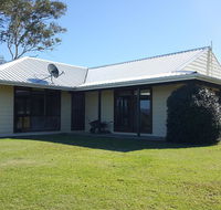 Molly Morgan Vineyard - Dalby Accommodation