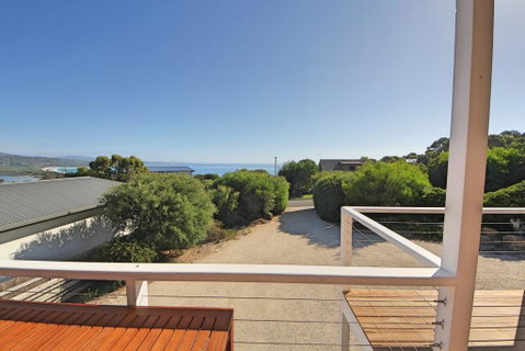 Monterey Bay Of Fires - Dalby Accommodation 2