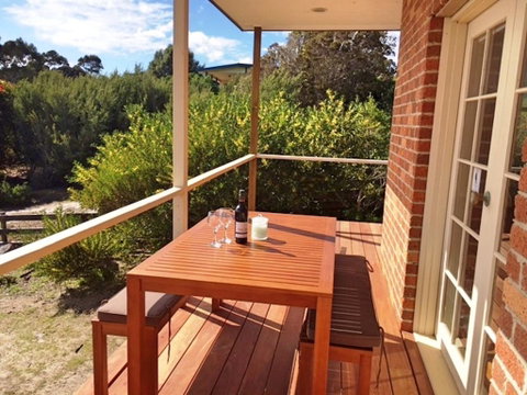 Monterey Bay Of Fires - Dalby Accommodation 3