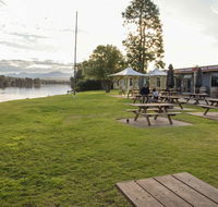 Moruya Waterfront Hotel Motel - Dalby Accommodation