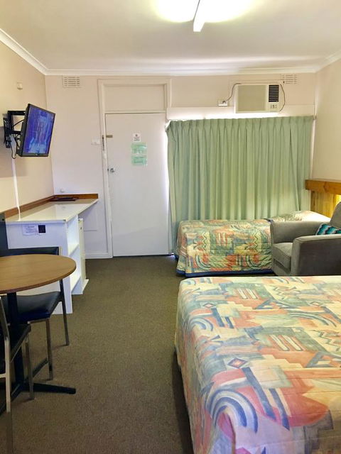 Motel Stawell - Dalby Accommodation 3