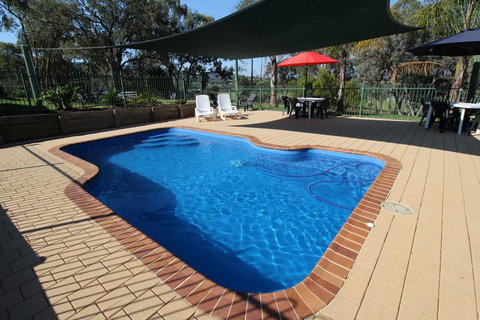 Motel Views Yackandandah - Dalby Accommodation 0