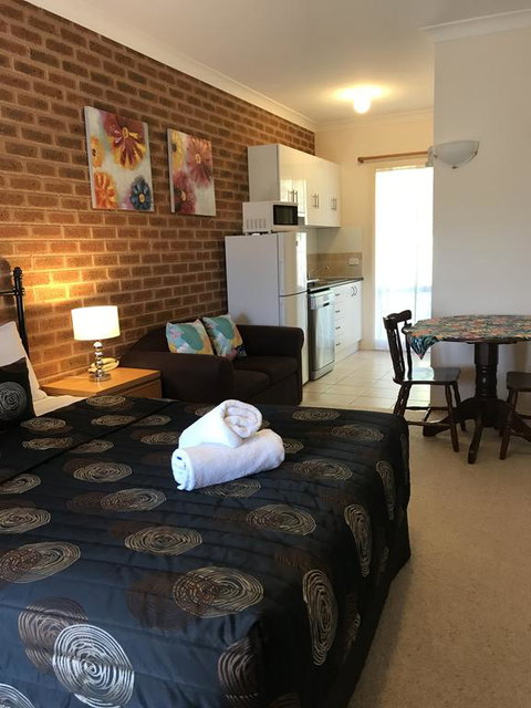 Motel Views Yackandandah - Dalby Accommodation 3