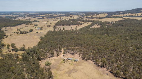 Mt Taylor Country Retreat-15 Minutes To Bairnsdale - Dalby Accommodation 3
