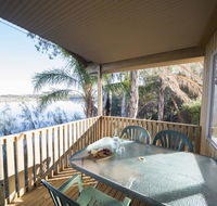 Mundic Waterfront Cottages - Dalby Accommodation