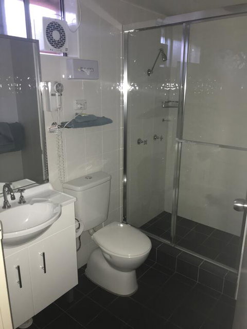 Narellan Motor Inn - Dalby Accommodation 3