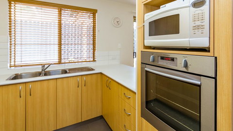 Dowler Apartments Subiaco - Dalby Accommodation 27