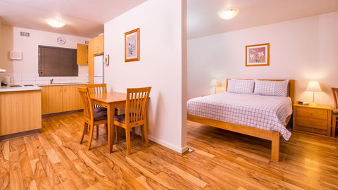 Dowler Apartments Subiaco - Dalby Accommodation 6