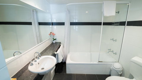 Dowler Apartments Subiaco - Dalby Accommodation 13