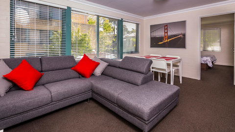 Dowler Apartments Subiaco - Dalby Accommodation 14
