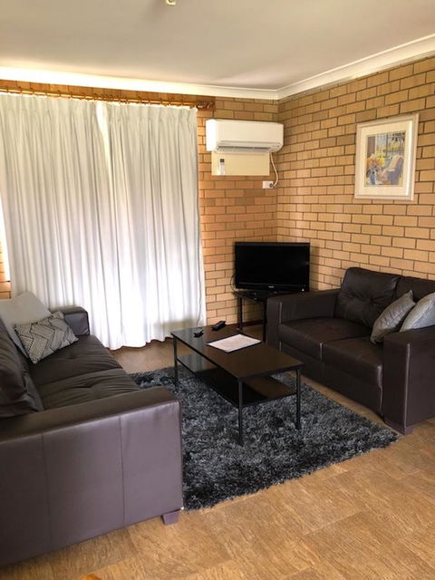 Augusta Escape Holiday Units - Dalby Accommodation 37