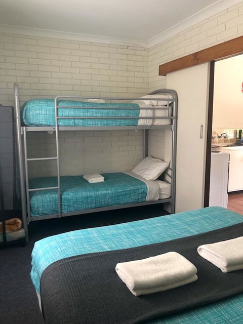 Augusta Escape Holiday Units - Dalby Accommodation 6