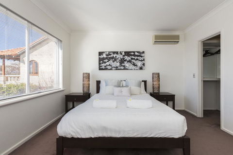 Cottesloe Beach House II - Dalby Accommodation 27