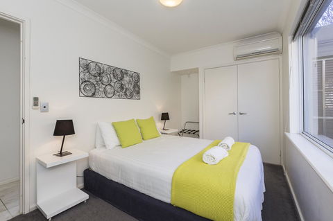 Cottesloe Beach House II - Dalby Accommodation 10